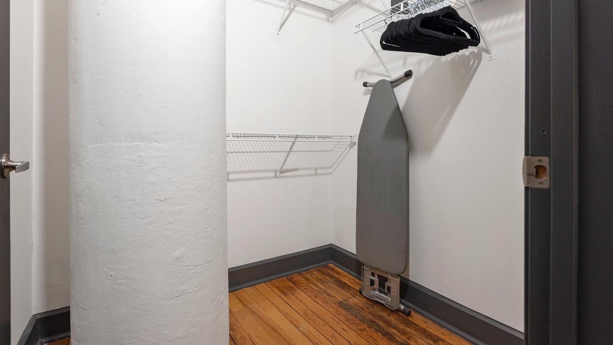 Six Cord Apartments By Barsala Saint Louis Exterior photo